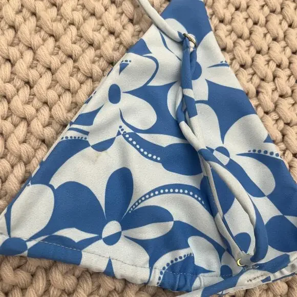 Skatie• ‘Ella’ Bikini Top in CAPE COD Bikinis